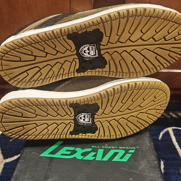 Lexani Swagga Sneakers Men’s Size 11 Black Gold Leather Lace-Up Shoes w/ Box - Picture 4 of 4